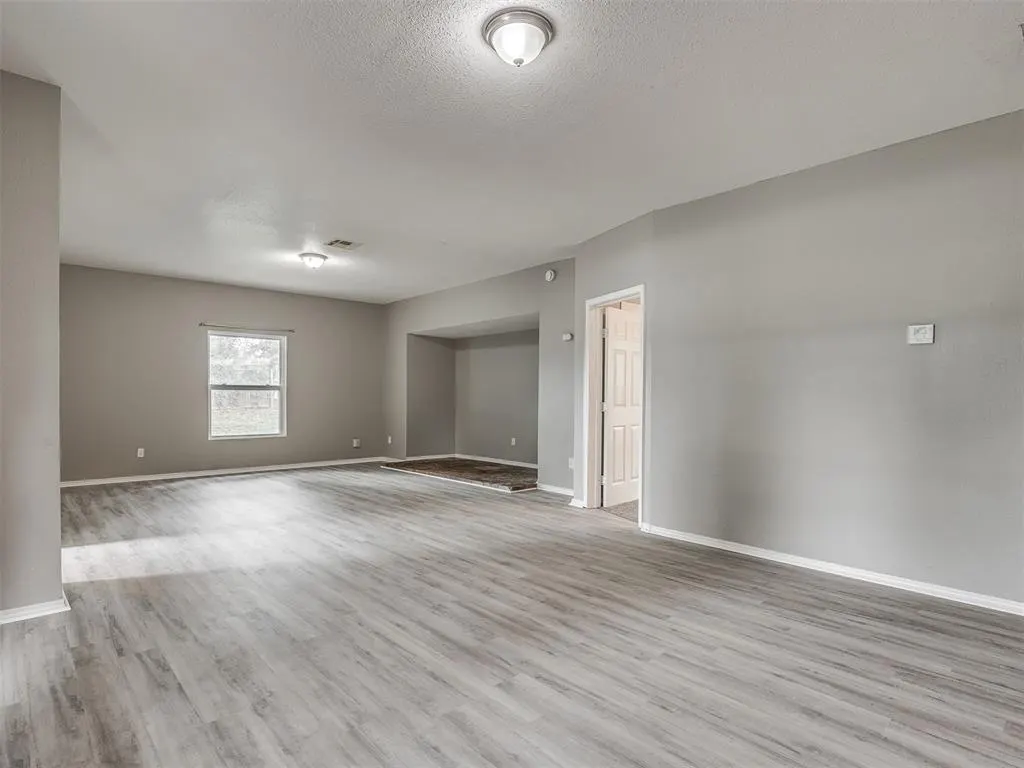 Photo 16 — 6825 NW 30th Street, Bethany, OK 73008