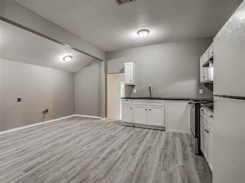 Photo 17 — 6825 NW 30th Street, Bethany, OK 73008