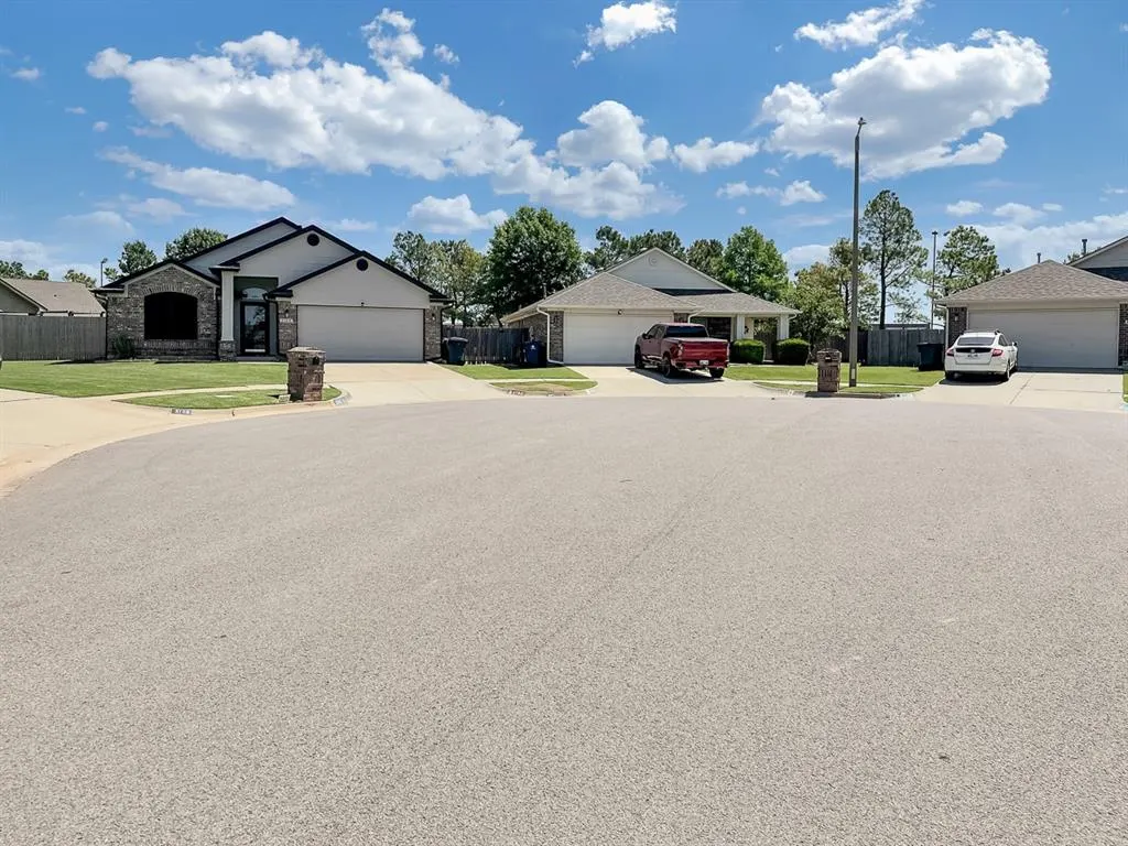 Photo 9 — 3105 SW 104th Terrace, Oklahoma City, OK 73159