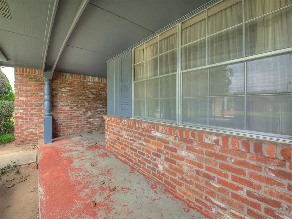 Photo 2 — 4004 N Shannon Avenue, Bethany, OK 73008