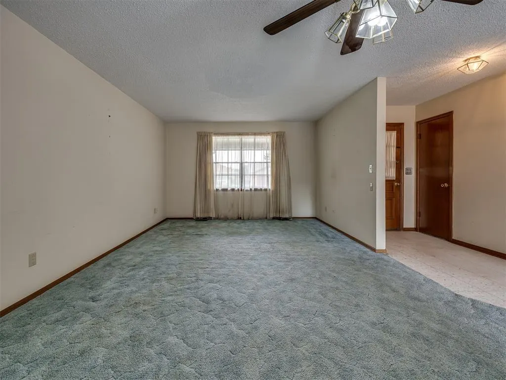 Photo 5 — 4004 N Shannon Avenue, Bethany, OK 73008