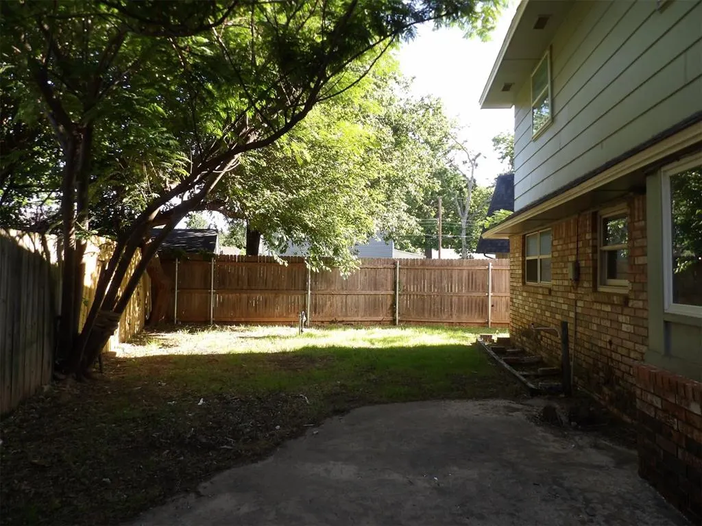 Photo 17 — 8317 NW 27th Street, Bethany, OK 73008