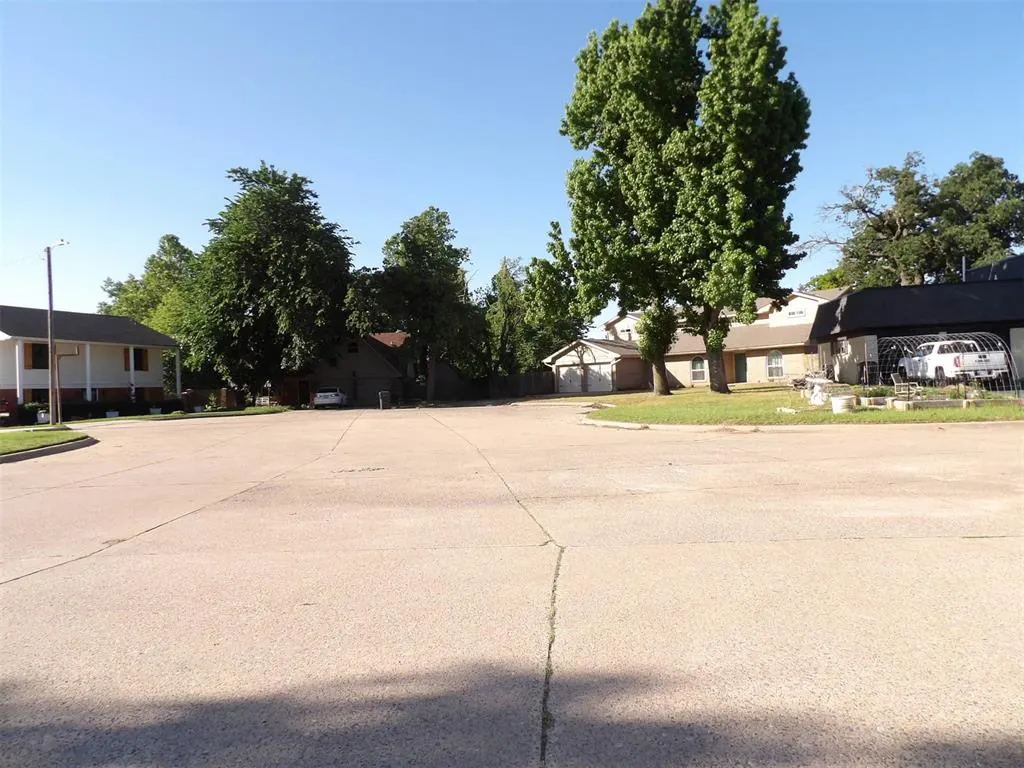 Photo 18 — 8317 NW 27th Street, Bethany, OK 73008