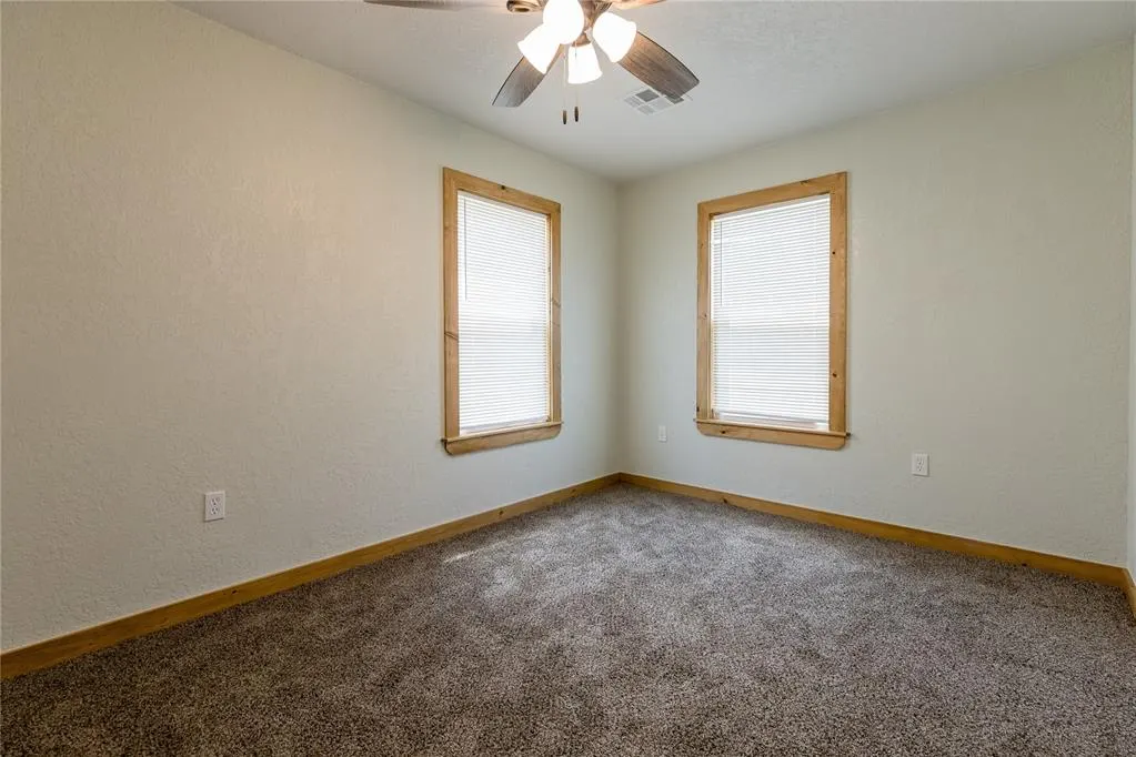 Photo 12 — 402 Mcarthur Boulevard, Elk City, OK 73644