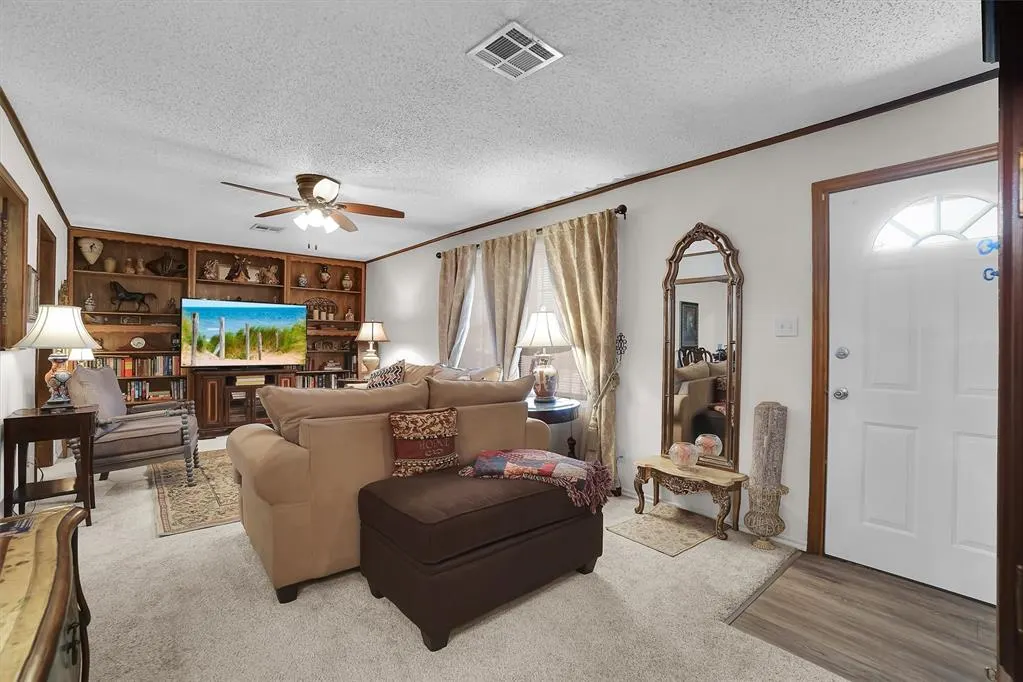 Photo 5 — 214 E Van Buren Street, Mangum, OK 73554