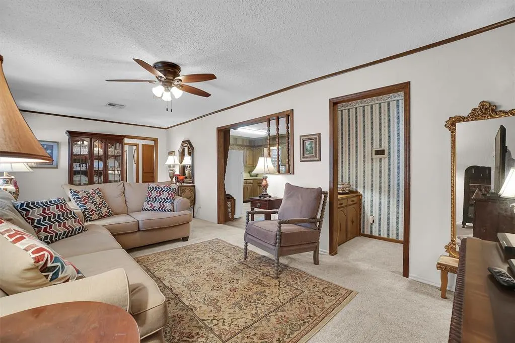 Photo 8 — 214 E Van Buren Street, Mangum, OK 73554