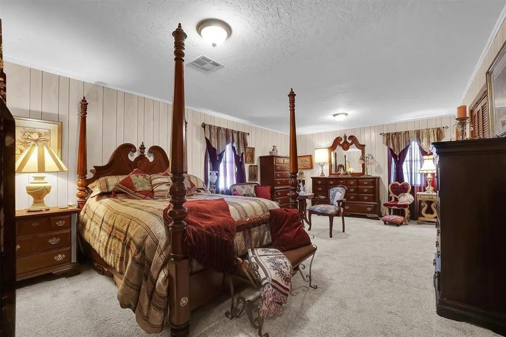 Photo 15 — 214 E Van Buren Street, Mangum, OK 73554