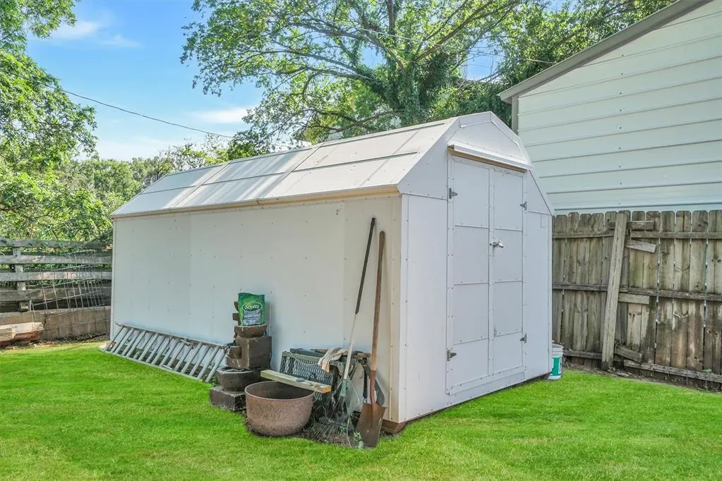Photo 30 — 214 E Van Buren Street, Mangum, OK 73554