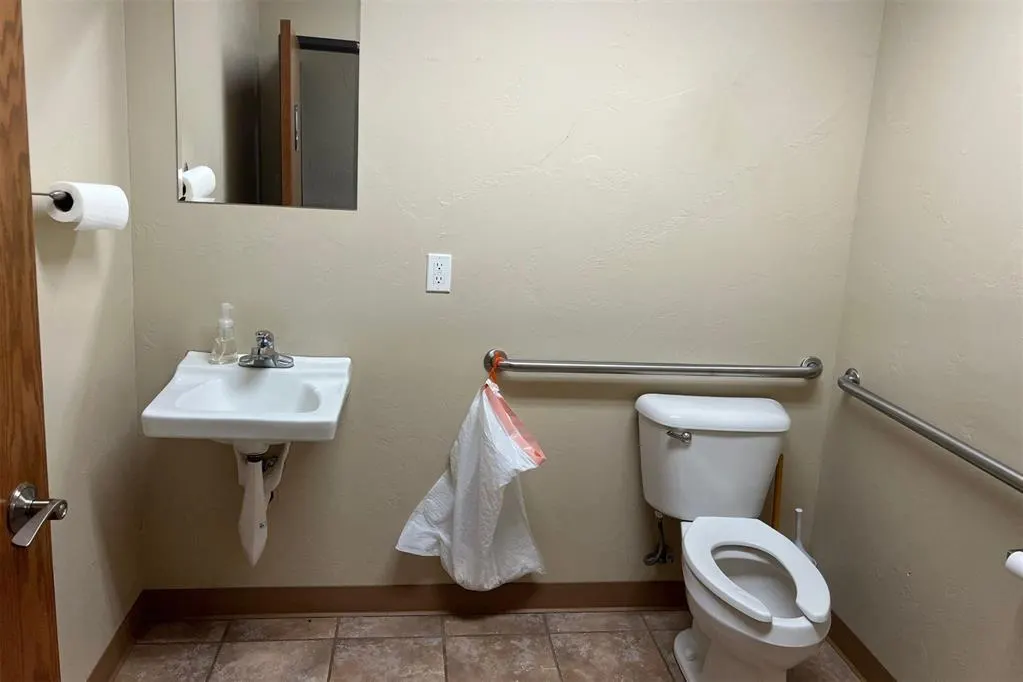 Photo 22 — 2820 Global Parkway, Oklahoma City, OK 73110