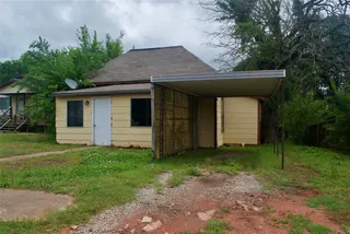 Sold home at 1014 S Dewey Avenue