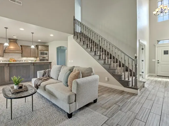 Photo 4 — 10740 Starboard Way, Edmond, OK 73025