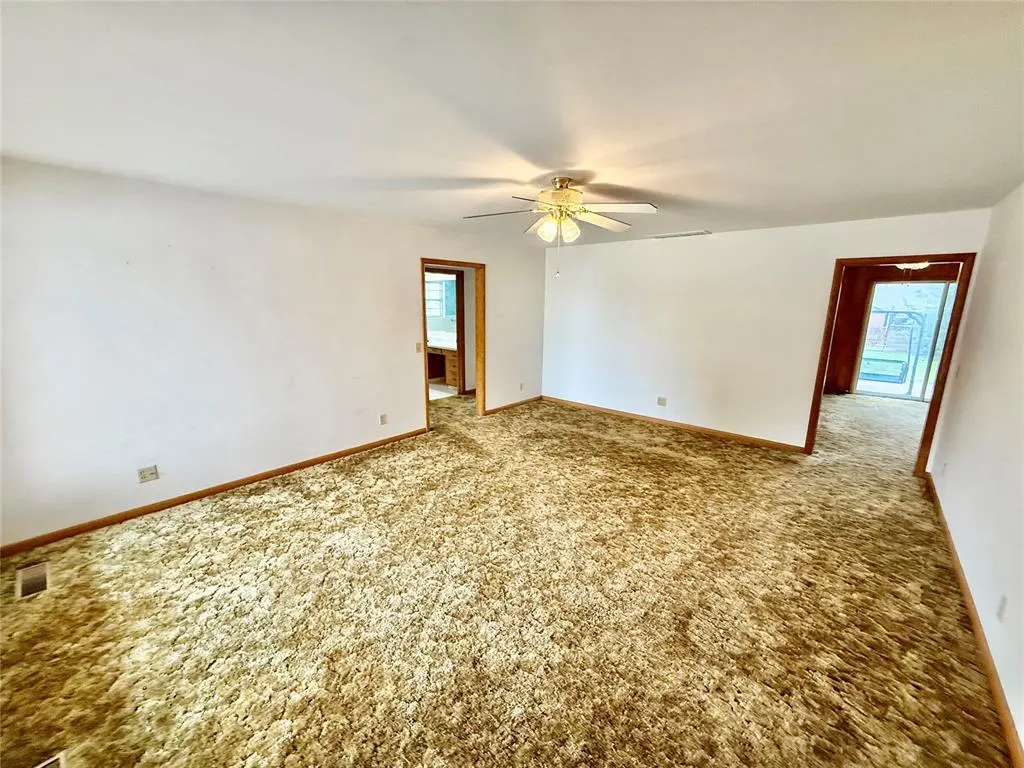 Photo 3 — 617 S 9th Street, Kingfisher, OK 73750