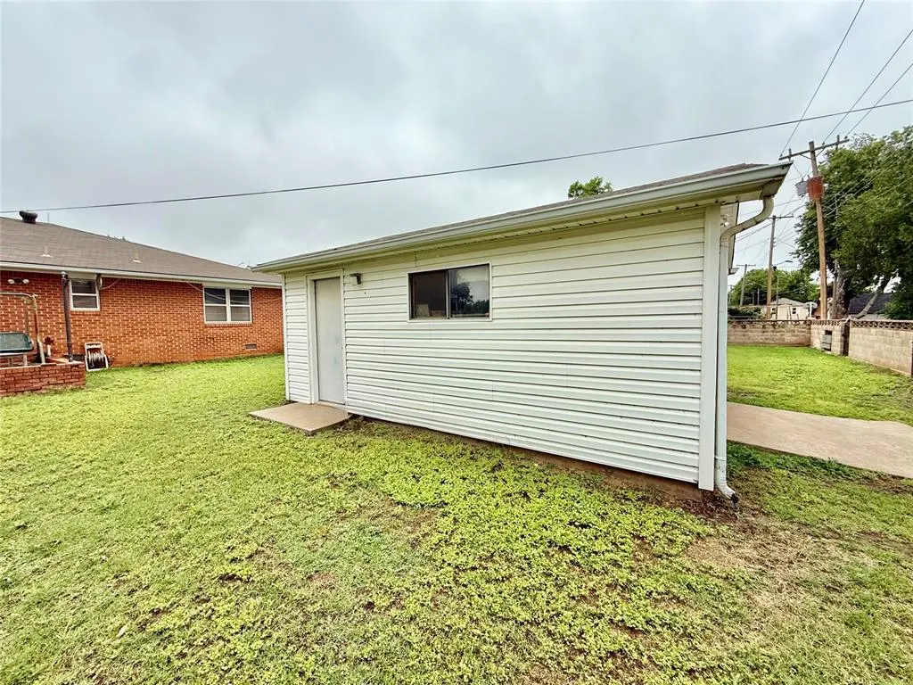 Photo 25 — 617 S 9th Street, Kingfisher, OK 73750