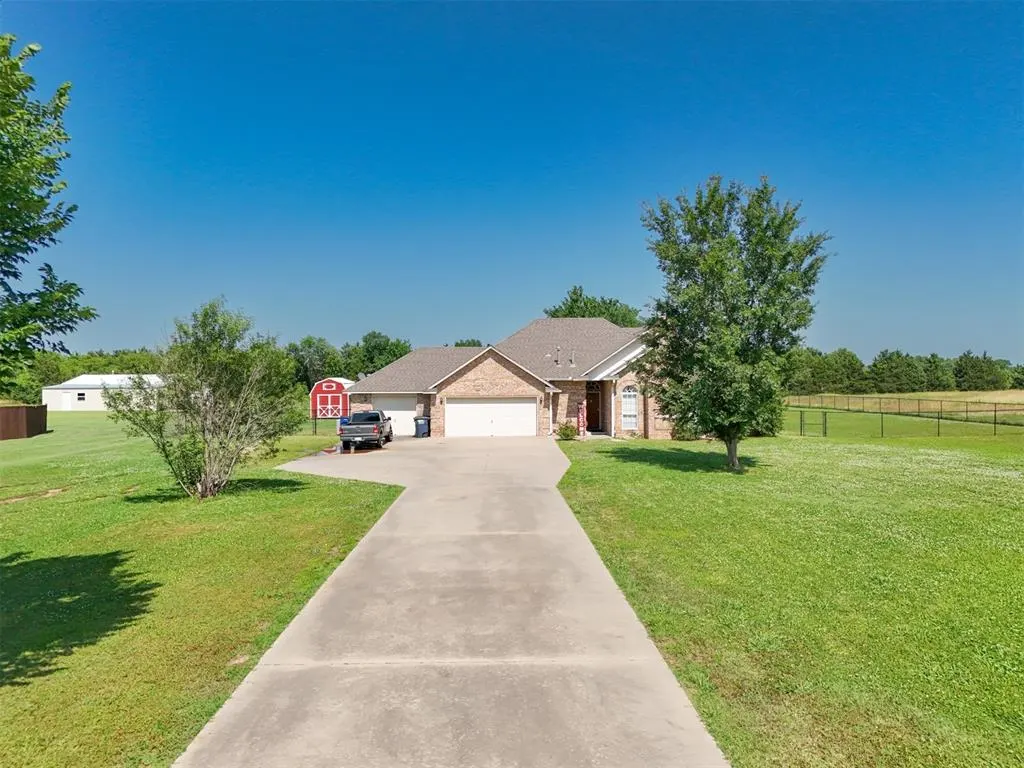 Photo 2 — 1811 N Bryan Street, Shawnee, OK 74804