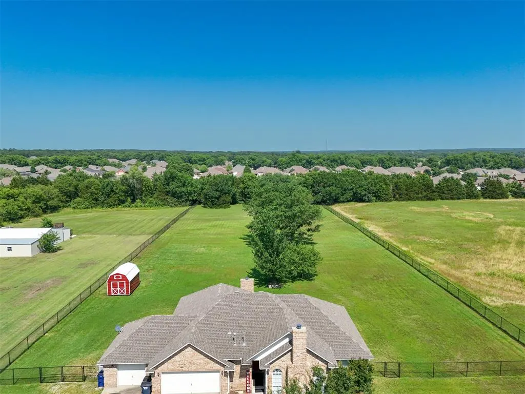 Photo 4 — 1811 N Bryan Street, Shawnee, OK 74804