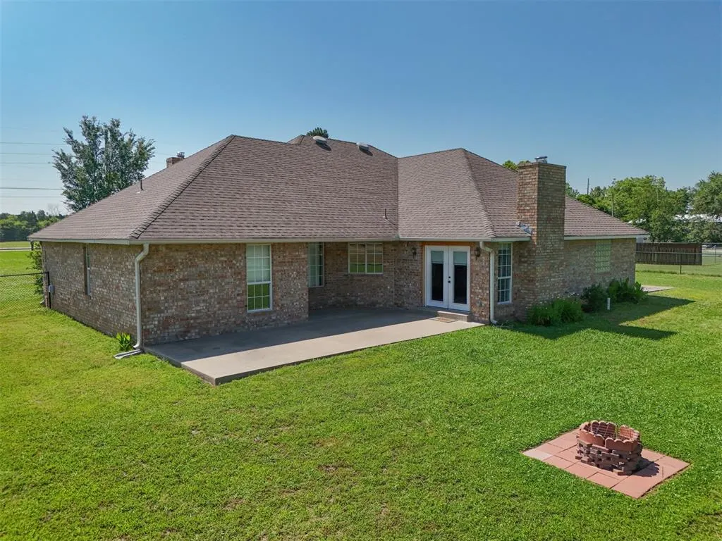 Photo 39 — 1811 N Bryan Street, Shawnee, OK 74804