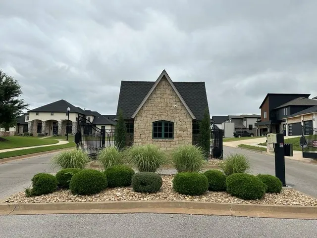 Photo 6 — 13208 Mackinac Island Drive, Oklahoma City, OK 73142