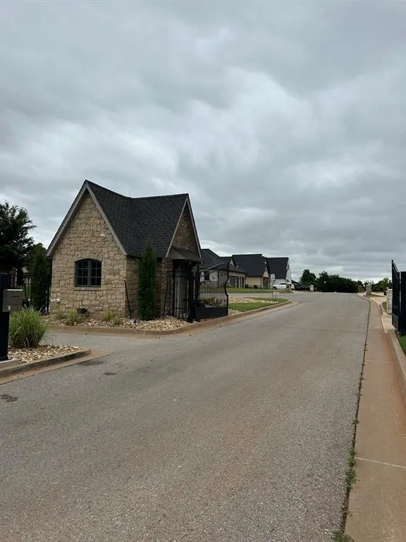 Photo 7 — 13208 Mackinac Island Drive, Oklahoma City, OK 73142