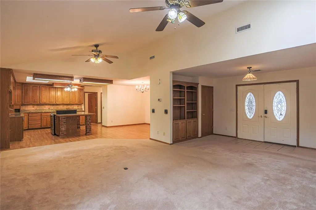Photo 5 — 10389 N 2432 Circle, Weatherford, OK 73096