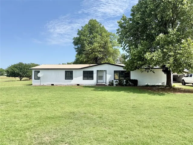 Front exterior — 9160 W County 1250 Street, Fort Cobb, OK 73038