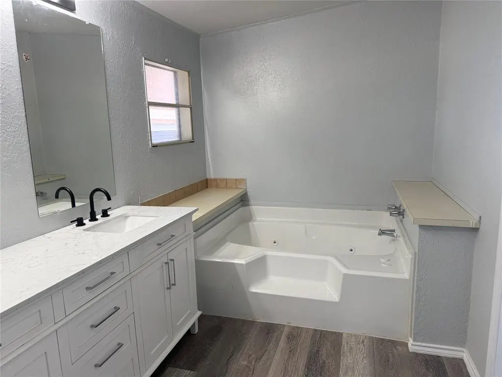 Photo 7 — 9160 W County 1250 Street, Fort Cobb, OK 73038