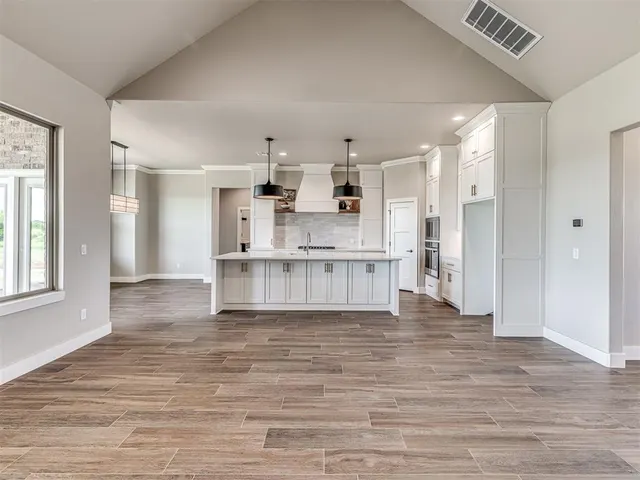 Photo 7 — 6841 Lake View Court, Cashion, OK 73016