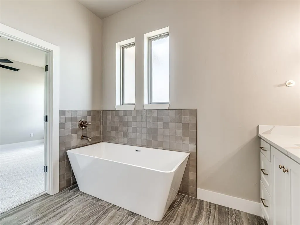 Photo 28 — 6841 Lake View Court, Cashion, OK 73016