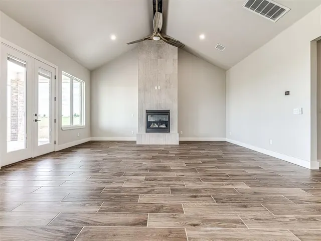 Photo 7 — 6860 Lake View Court, Cashion, OK 73016