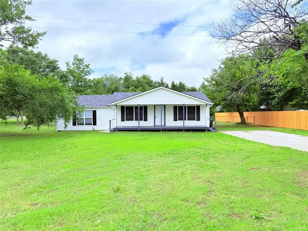 Photo 2 — 402 E 6th Street, Amber, OK 73004