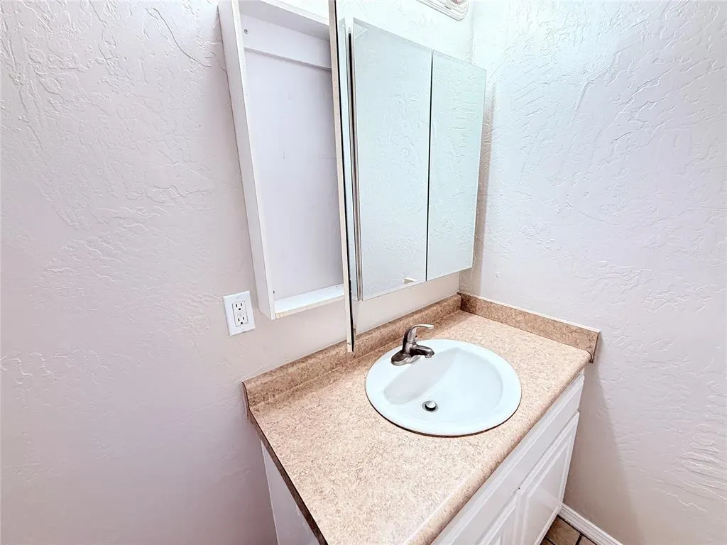 Photo 27 — 402 E 6th Street, Amber, OK 73004