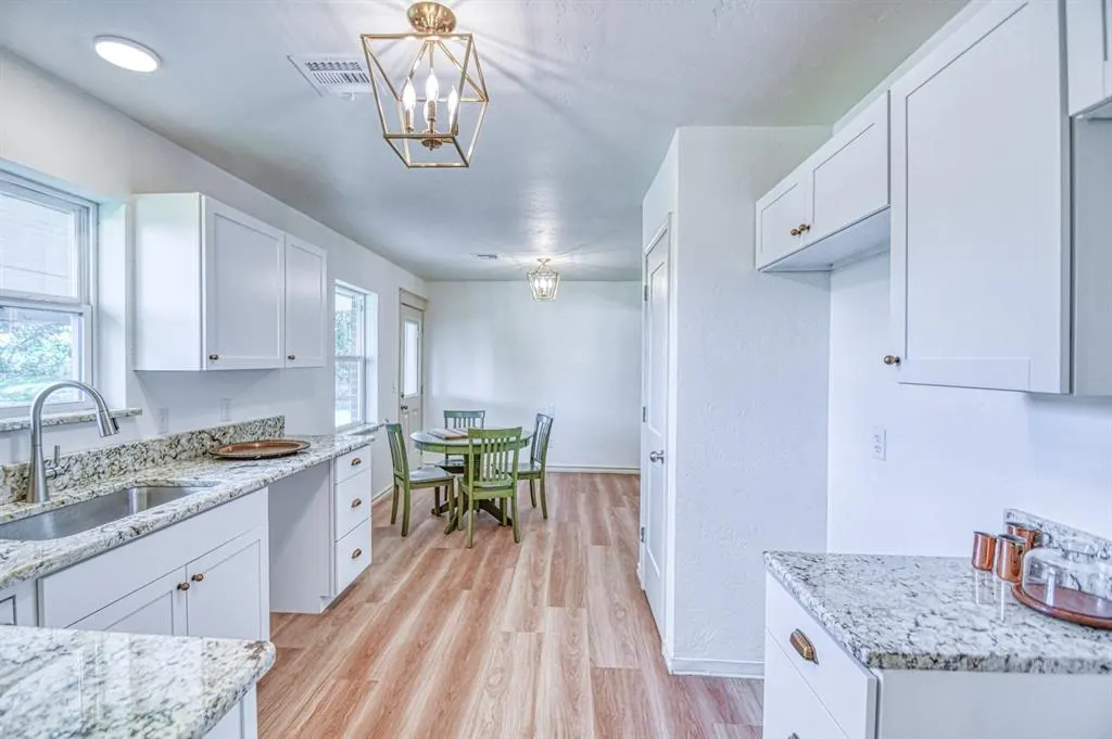Photo 12 — 272 W Water Front Drive, Ninnekah, OK 73067