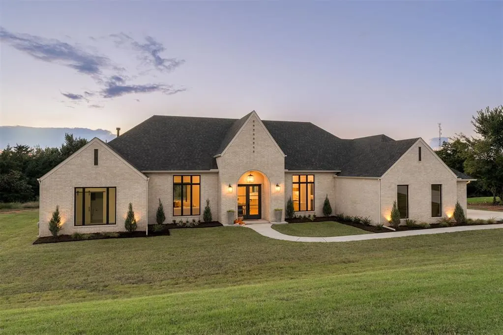 Photo 4 — 10113 Jaeman Way, Oklahoma City, OK 73173