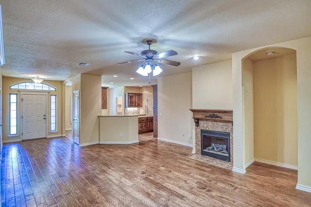 Photo 5 — 300 Treyton Place, Noble, OK 73068