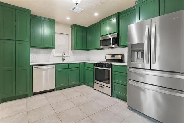 Photo 6 — 1221 NW 101st Street, Oklahoma City, OK 73114