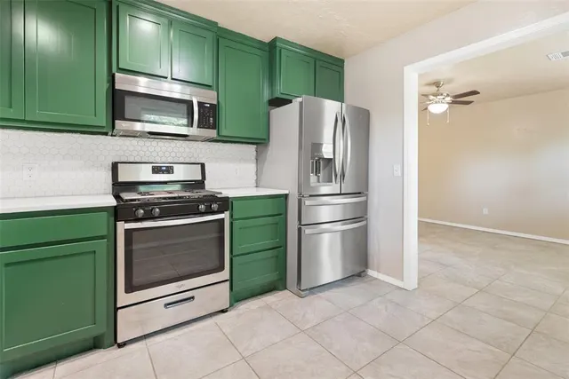 Photo 7 — 1221 NW 101st Street, Oklahoma City, OK 73114