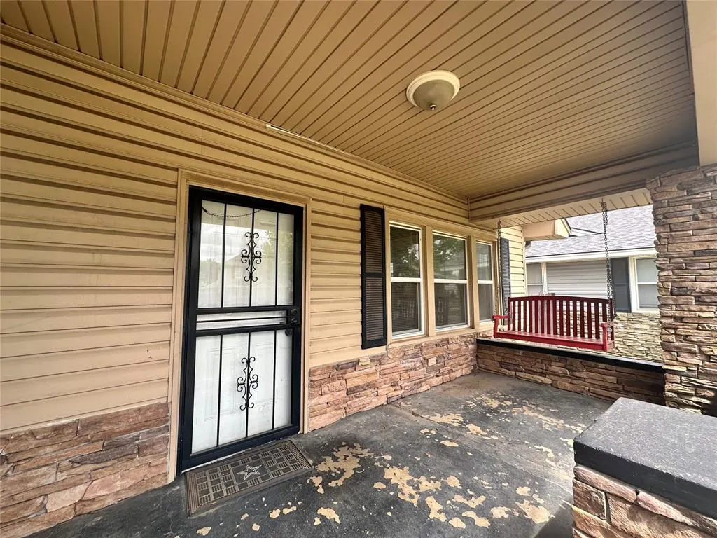 Photo 3 — 750 Jenkins Avenue, Norman, OK 73069