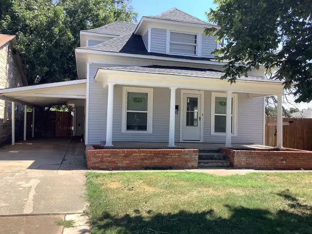 Front exterior — 120 S Main Street, Hobart, OK 73651