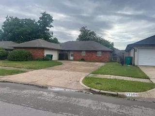 Sold home at 7716 S Charlotte Drive