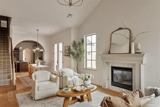 Photo 2 — 2917 Kite Tail Crossing, Edmond, OK 73034