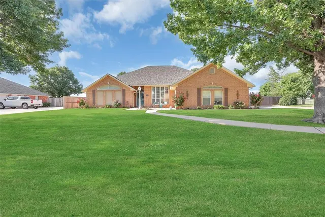 Front exterior — 409 Pheasant Circle, Altus, OK 73521