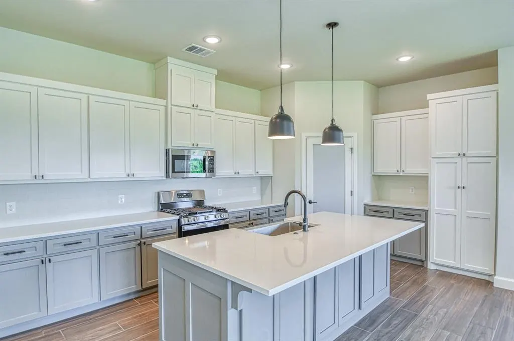Photo 13 — 2313 Alameda Park Drive, Norman, OK 73071