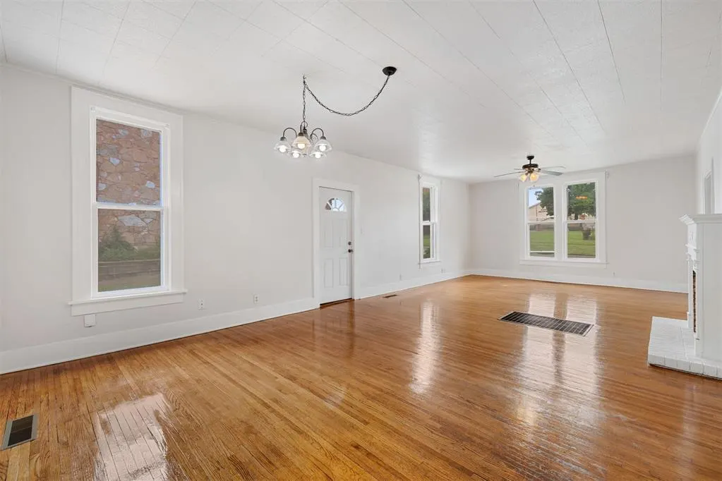 Photo 4 — 312 E Wade Street, El Reno, OK 73036