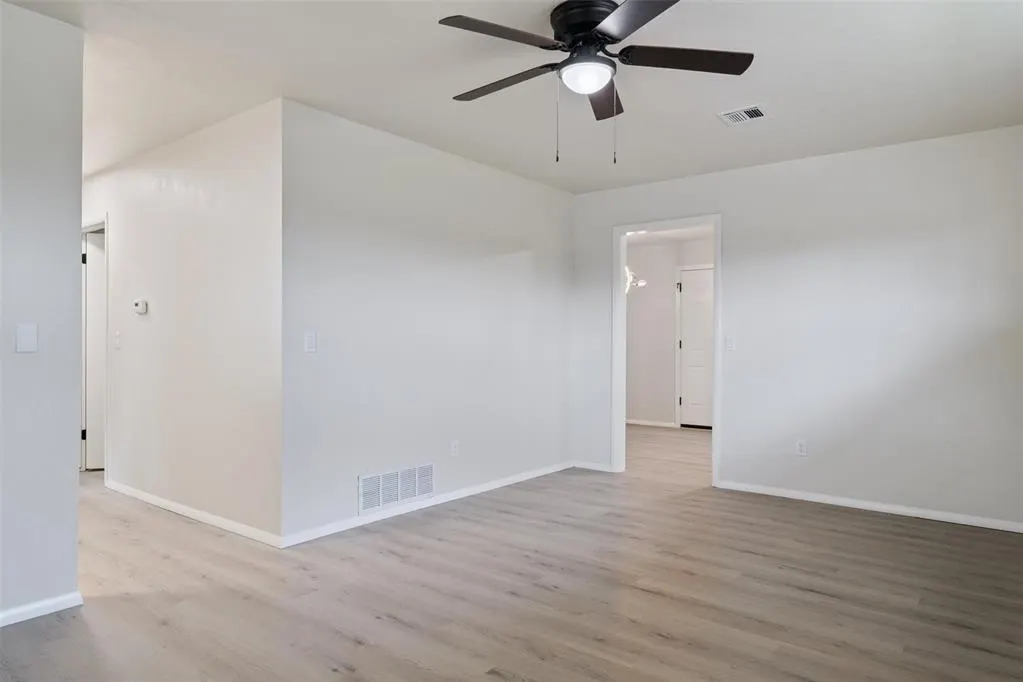 Photo 8 — 444 NW 86th Street, Oklahoma City, OK 73114