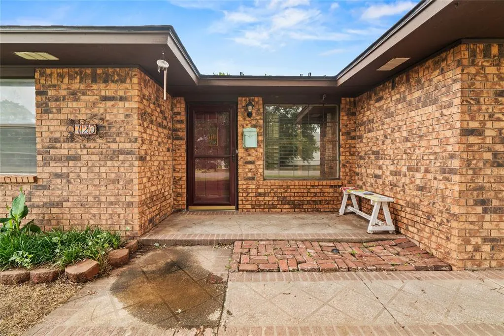 Photo 4 — 720 W 3rd Street, Watonga, OK 73772