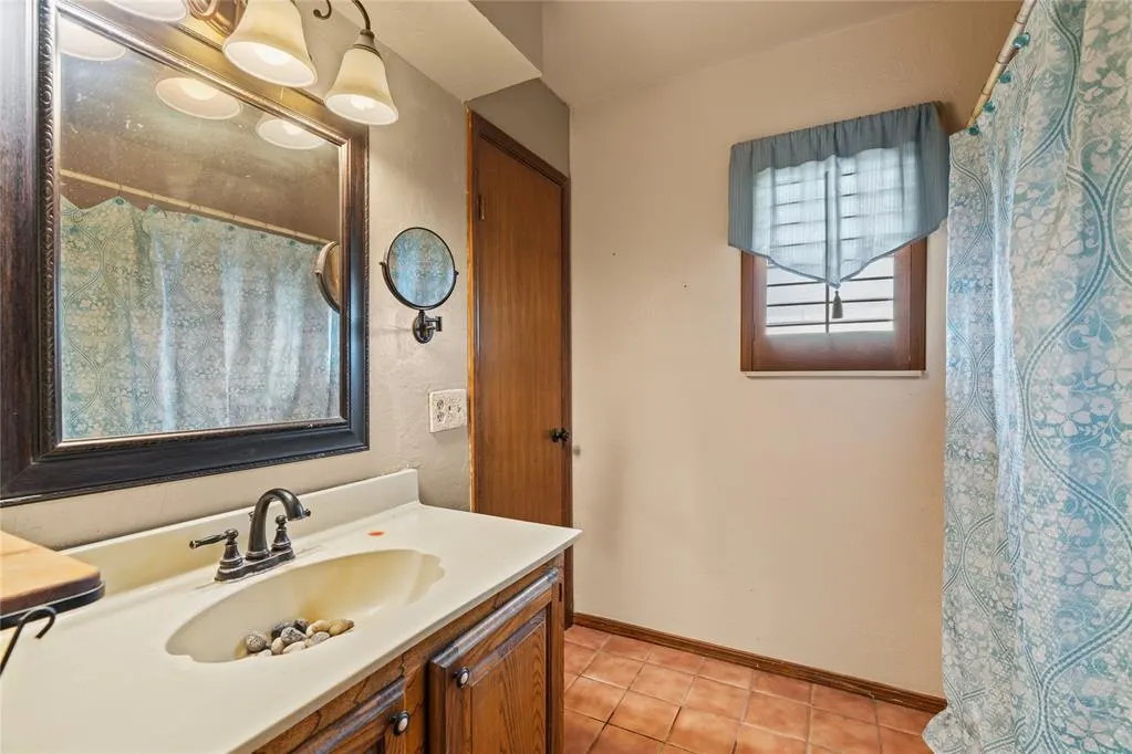 Photo 19 — 720 W 3rd Street, Watonga, OK 73772
