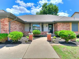Sold home at 7420 NW 104th Street