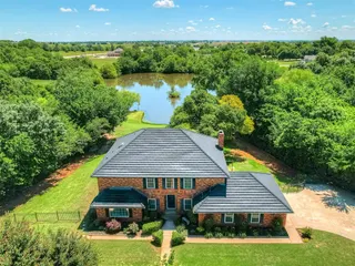 Sold home at 2620 NW 31st Pl