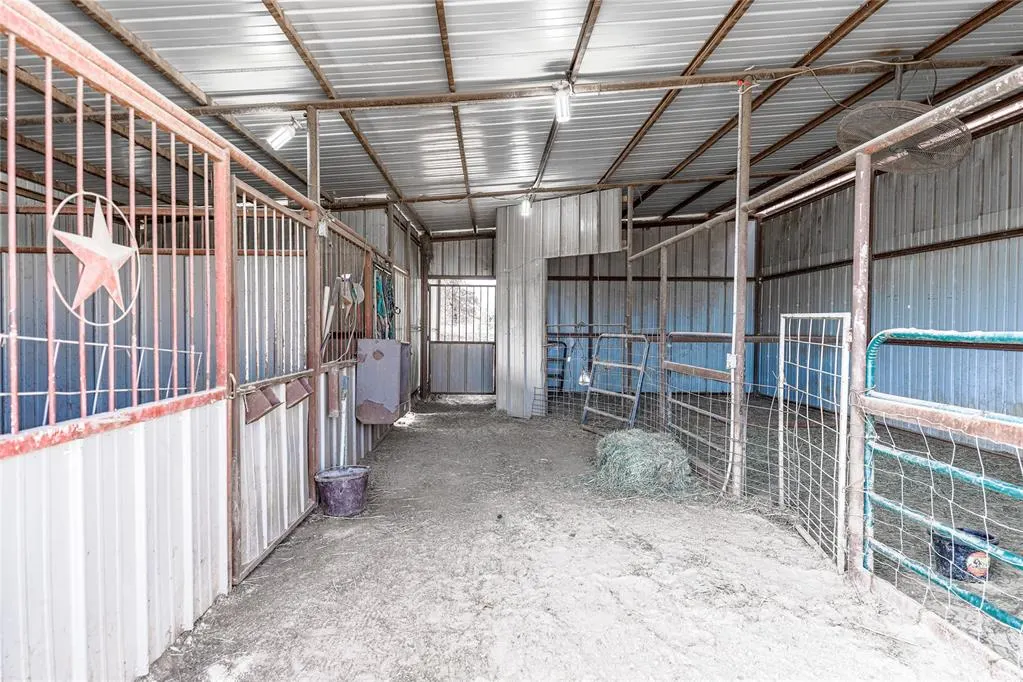 Photo 32 — 29056 County Road 1460 Road, Cement, OK 73017