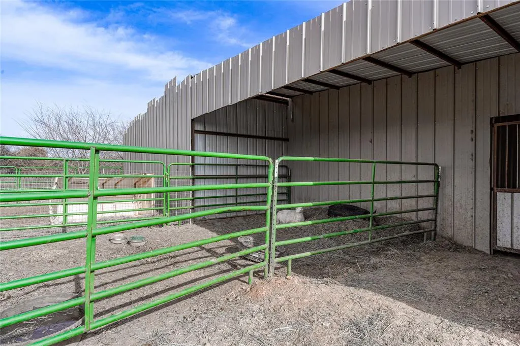 Photo 34 — 29056 County Road 1460 Road, Cement, OK 73017