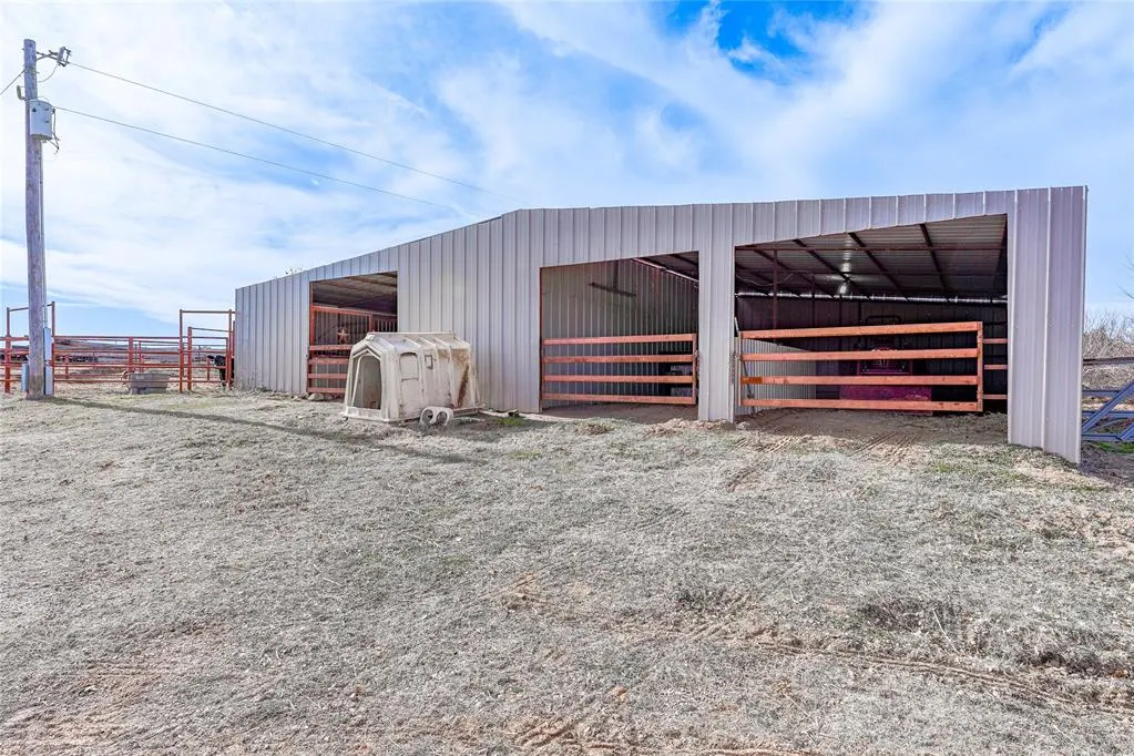 Photo 9 — 29056 County Road 1460 Road, Cement, OK 73017